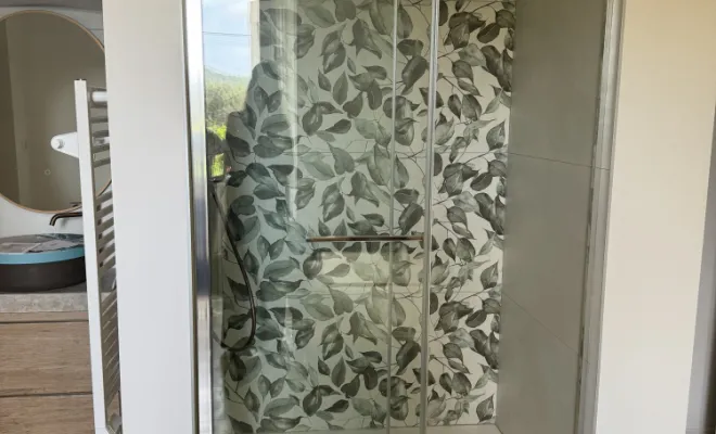 Création d'une salle de bain à Ghisonaccia , Ghisonaccia, Kitchen Family by AMP